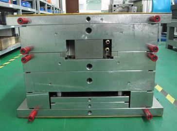 A injeção plástica feita sob encomenda chinesa moldada parte, trabalho feito com ferramentas da injeção, moldes, serviços do OEM do ODM do material do ABS do PC