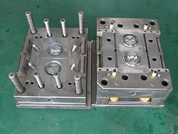 O fabricante profissional da modelagem por injeção do OEM do costume para as peças plásticas do auto molde do conector, produtos do veículo molda